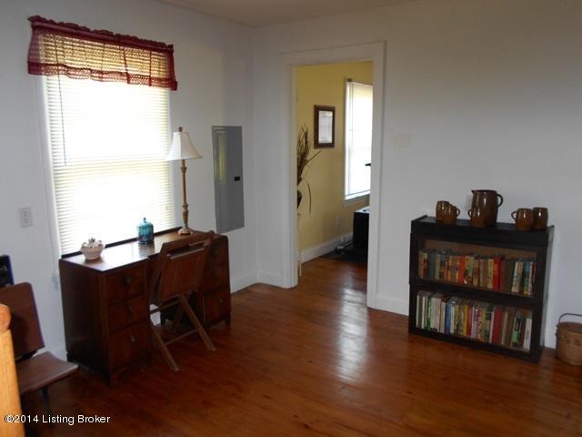 4712 Hopewell Road Louisville, KY 40299 - Photo 11 of 18 DSCN0036