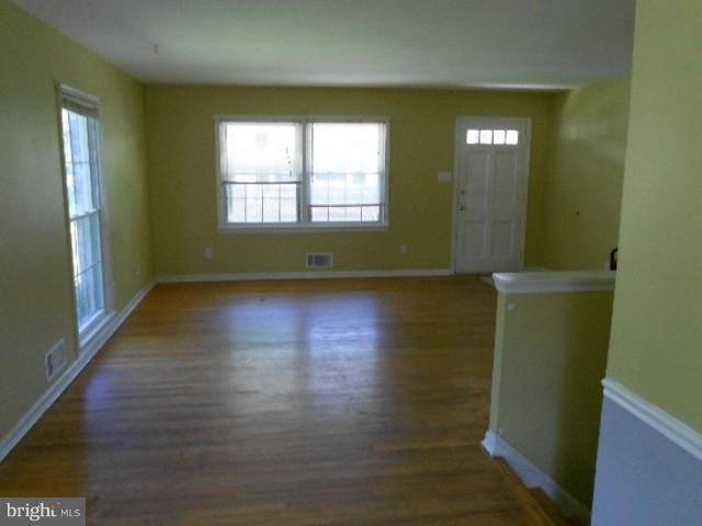 109 Rawlings Road Gaithersburg, MD 20877 - Photo 6 of 10 Family Room