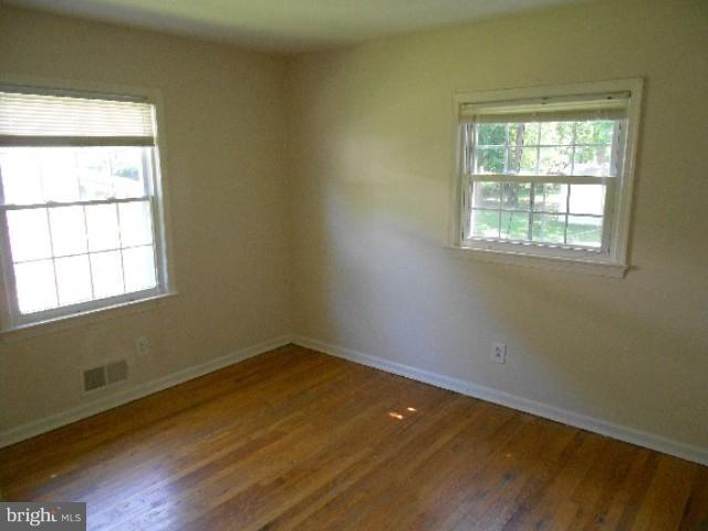 109 Rawlings Road Gaithersburg, MD 20877 - Photo 8 of 10 Bedroom