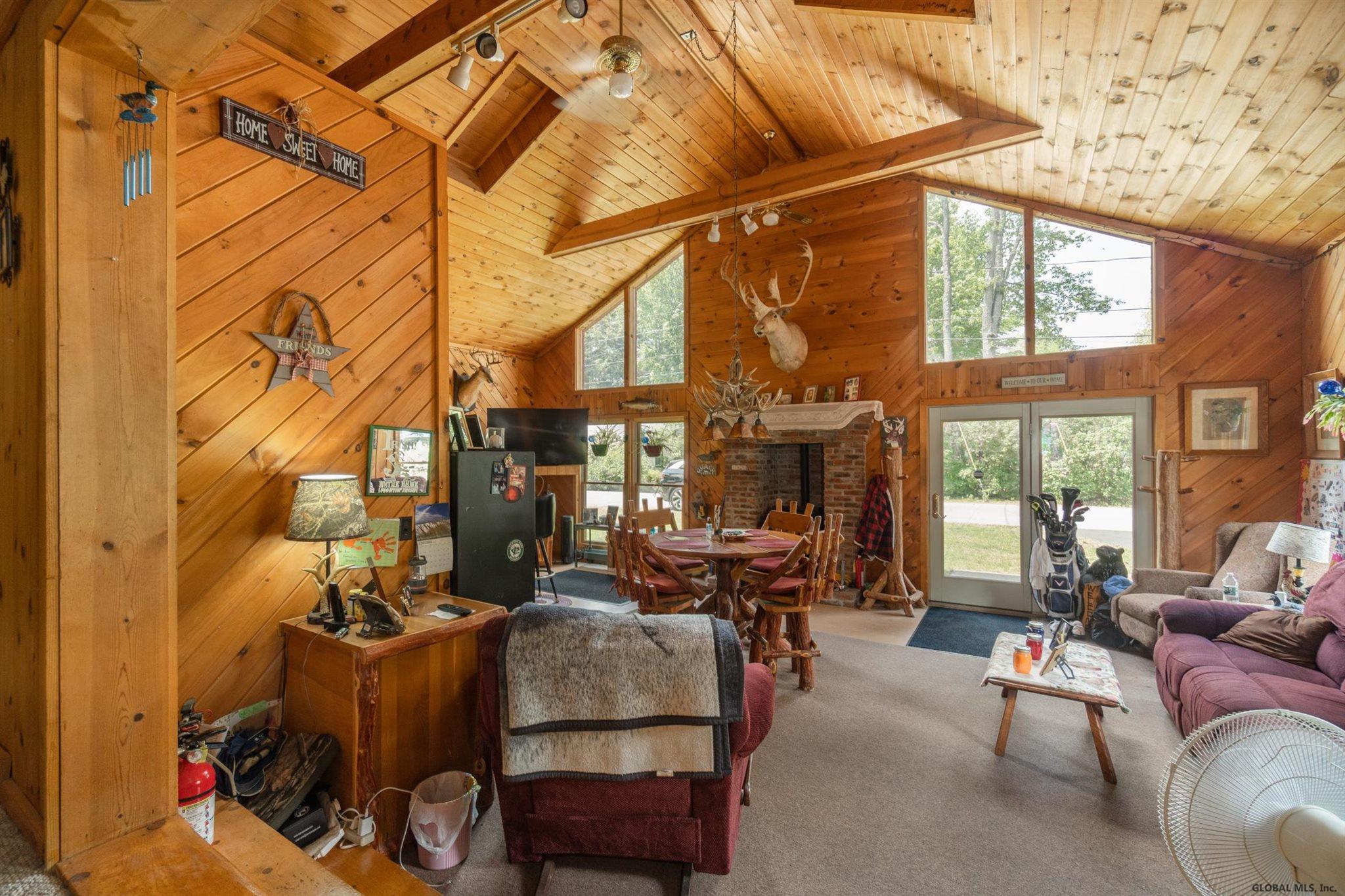 124 Hampton Point Road Mayfield, NY 12117 - Photo 12 of 43 Gallery Image 12