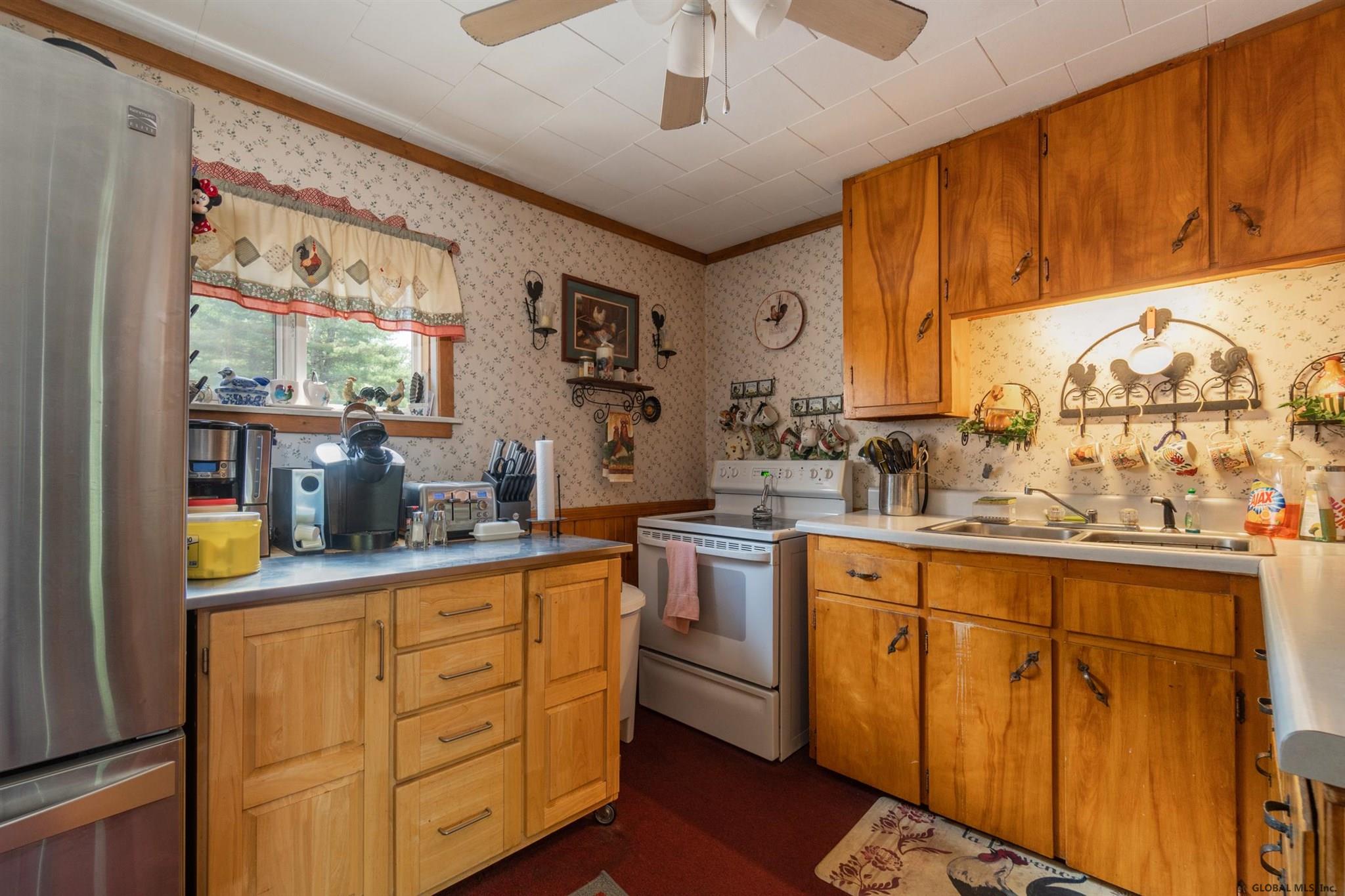 124 Hampton Point Road Mayfield, NY 12117 - Photo 16 of 43 Gallery Image 16