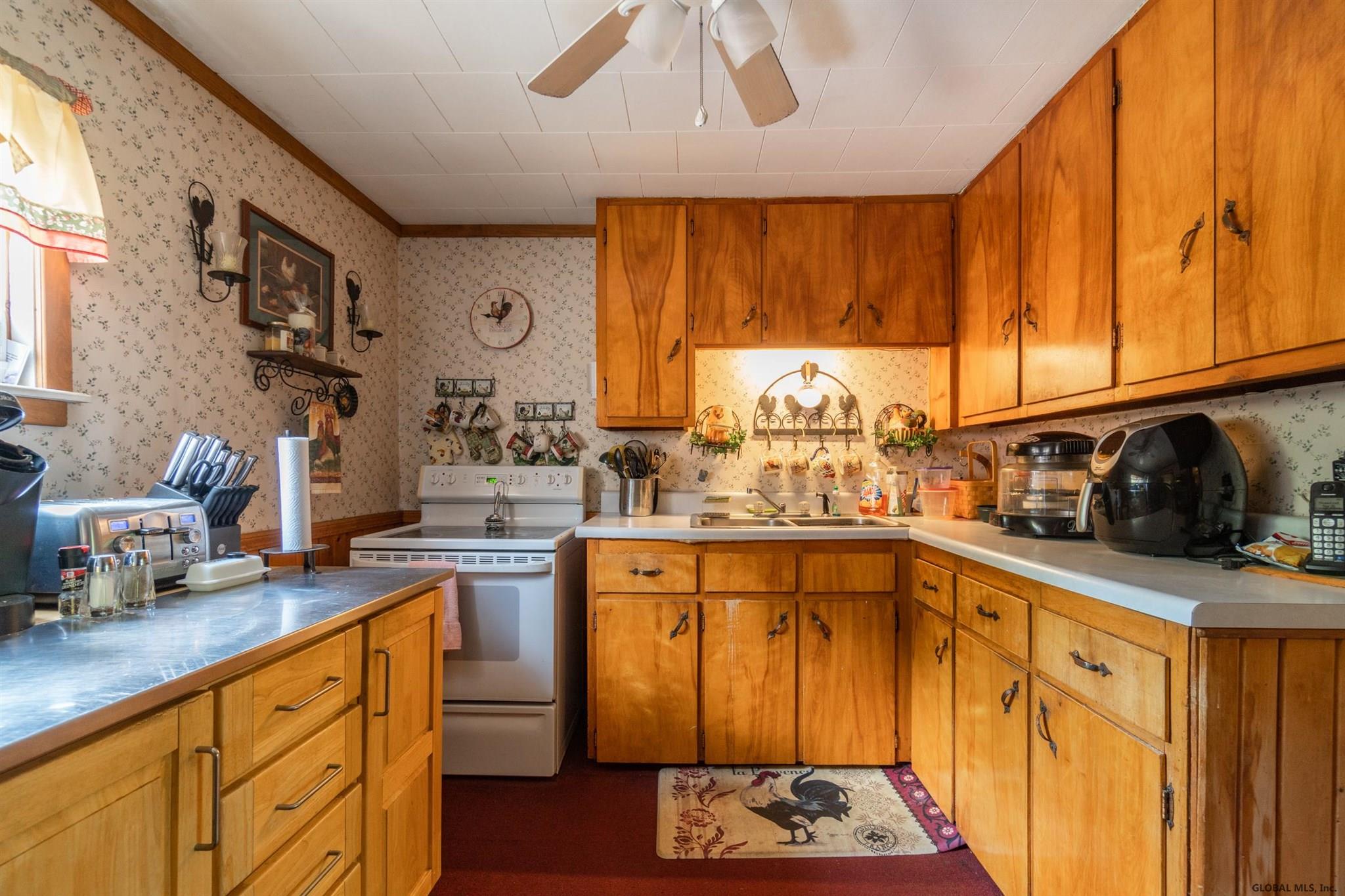 124 Hampton Point Road Mayfield, NY 12117 - Photo 17 of 43 Gallery Image 17