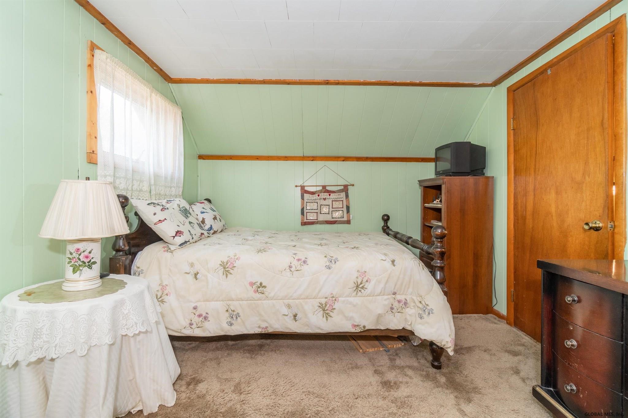 124 Hampton Point Road Mayfield, NY 12117 - Photo 22 of 43 Gallery Image 22