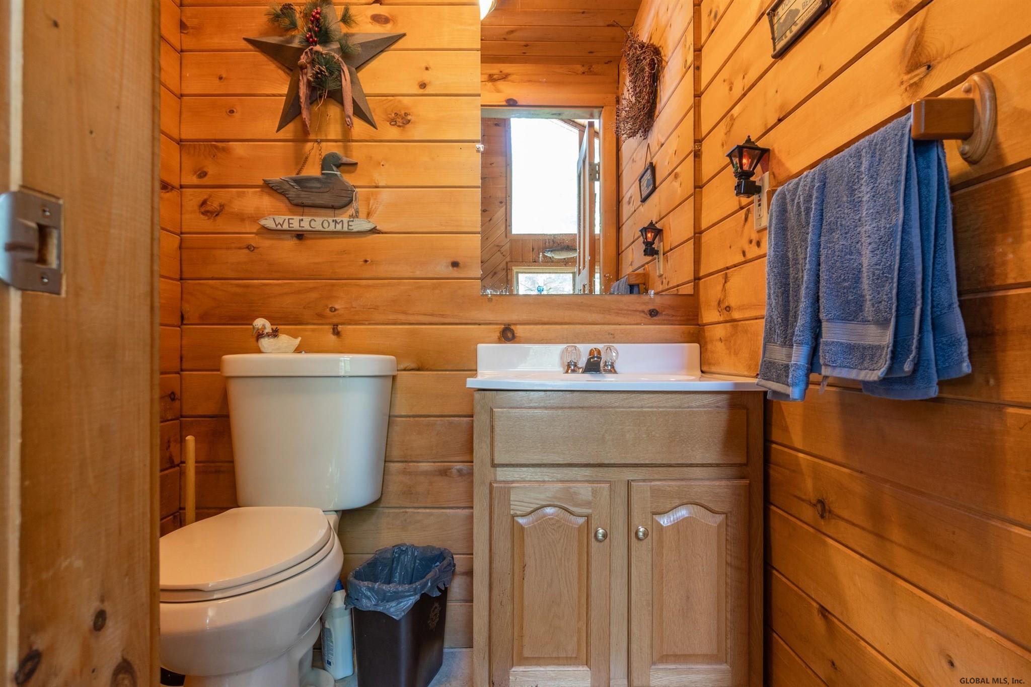 124 Hampton Point Road Mayfield, NY 12117 - Photo 26 of 43 Gallery Image 26