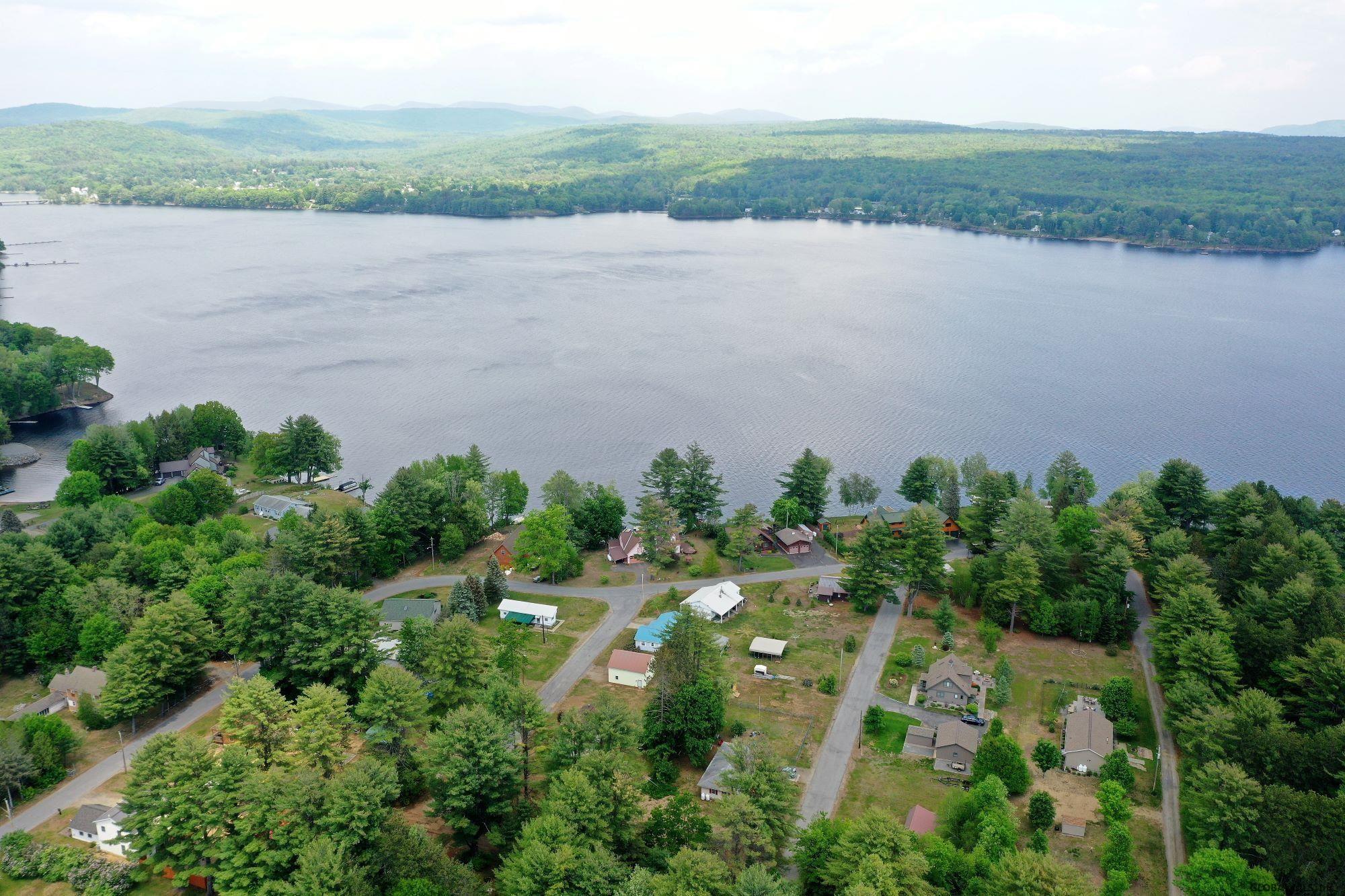 124 Hampton Point Road Mayfield, NY 12117 - Photo 39 of 43 Gallery Image 39