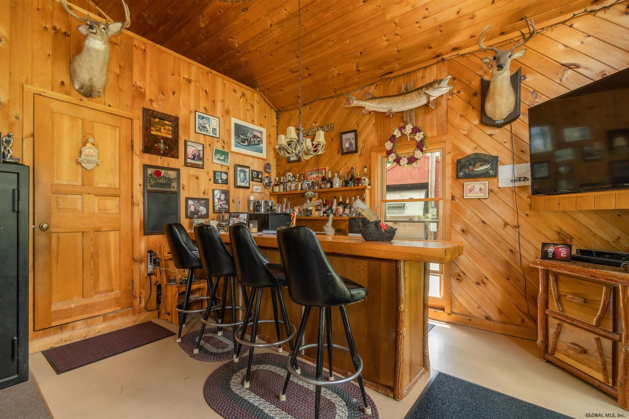 124 Hampton Point Road Mayfield, NY 12117 - Photo 9 of 43 Gallery Image 9