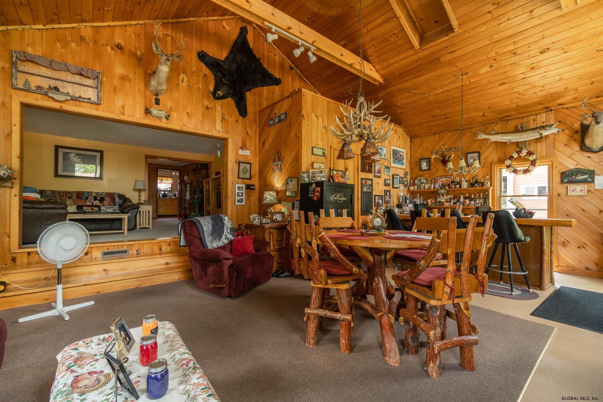 124 Hampton Point Road Mayfield, NY 12117 - Photo 10 of 43 Gallery Image 10