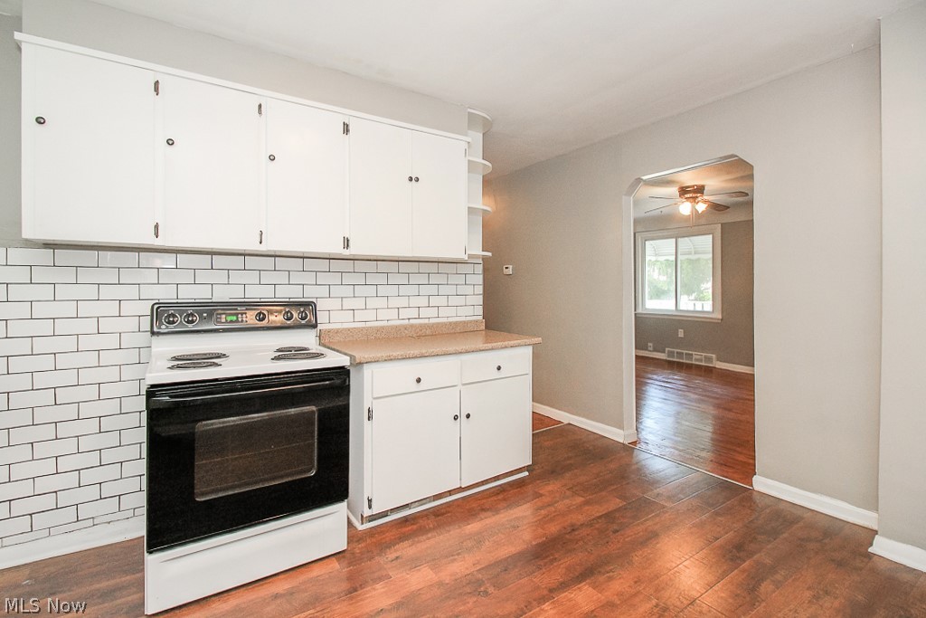 836 Mannering Road Eastlake, OH 44095 - Photo 12 of 33 Gallery Image 12