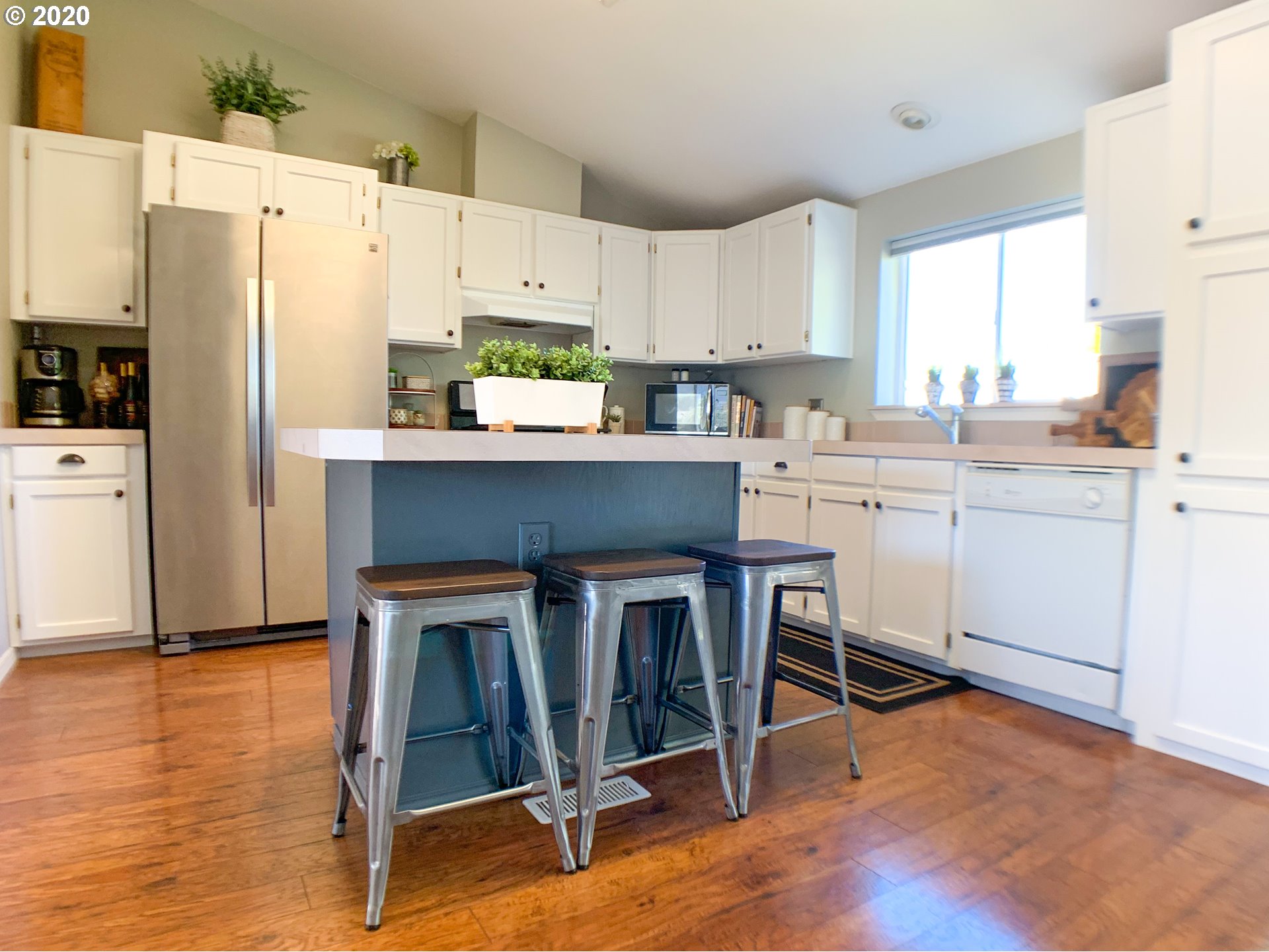 3155 Farwig Road Hood River, OR 97031 - Photo 3 of 16 Gallery Image 3