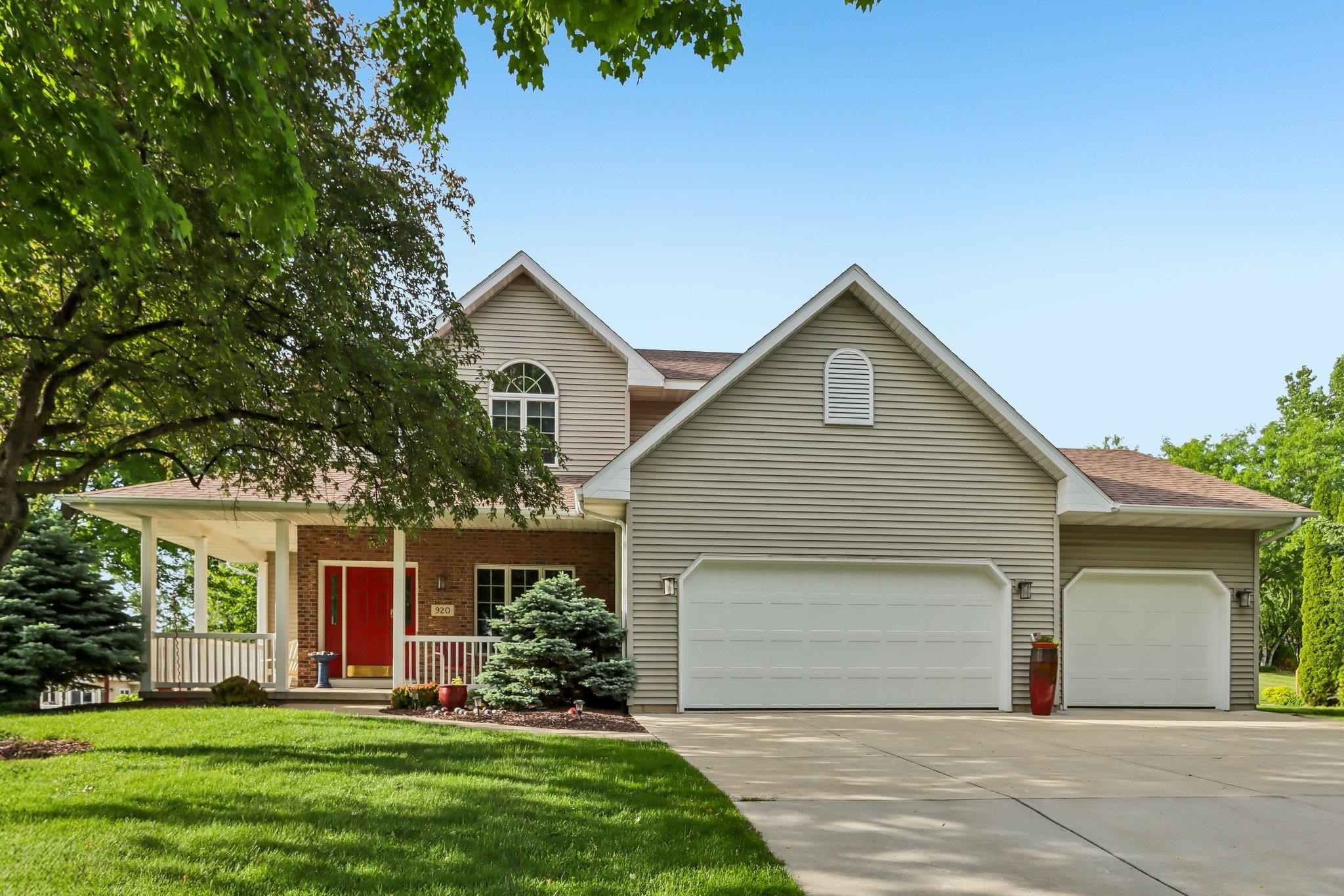 920 Lexington Way Waunakee, WI 53597 - Photo 1 of 64