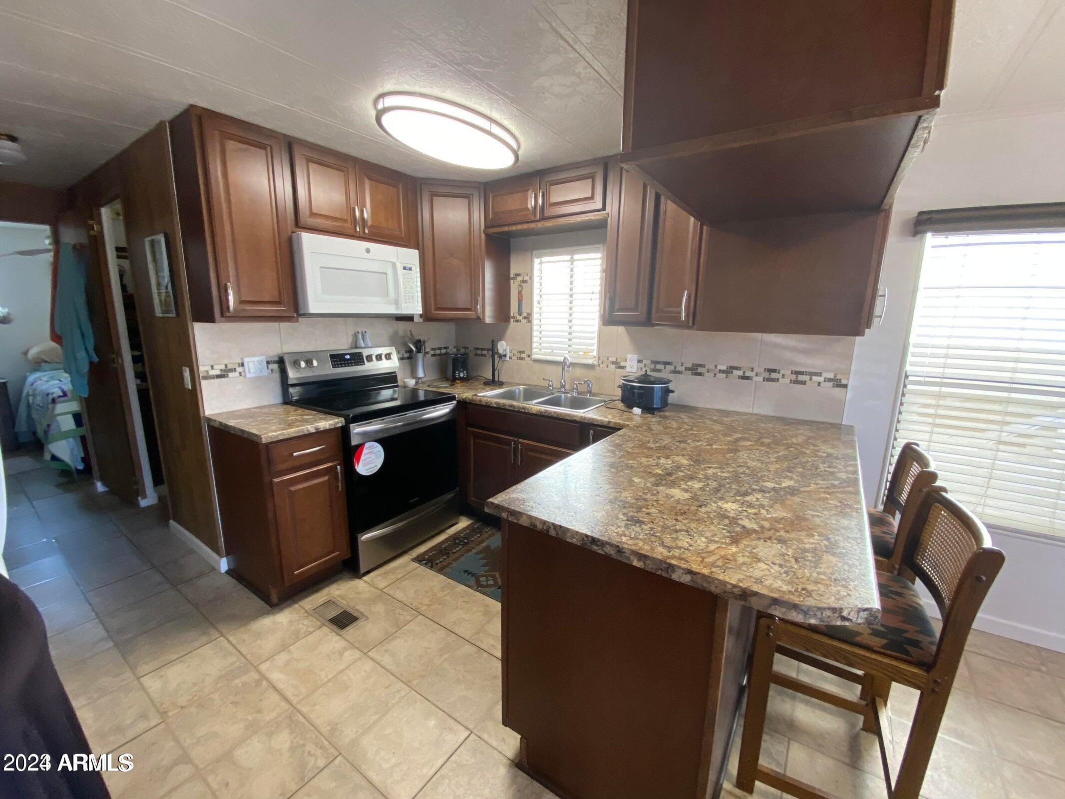 1169 Kiowa Circle Apache Junction, AZ 85119 - Photo 3 of 29 IMG_9174