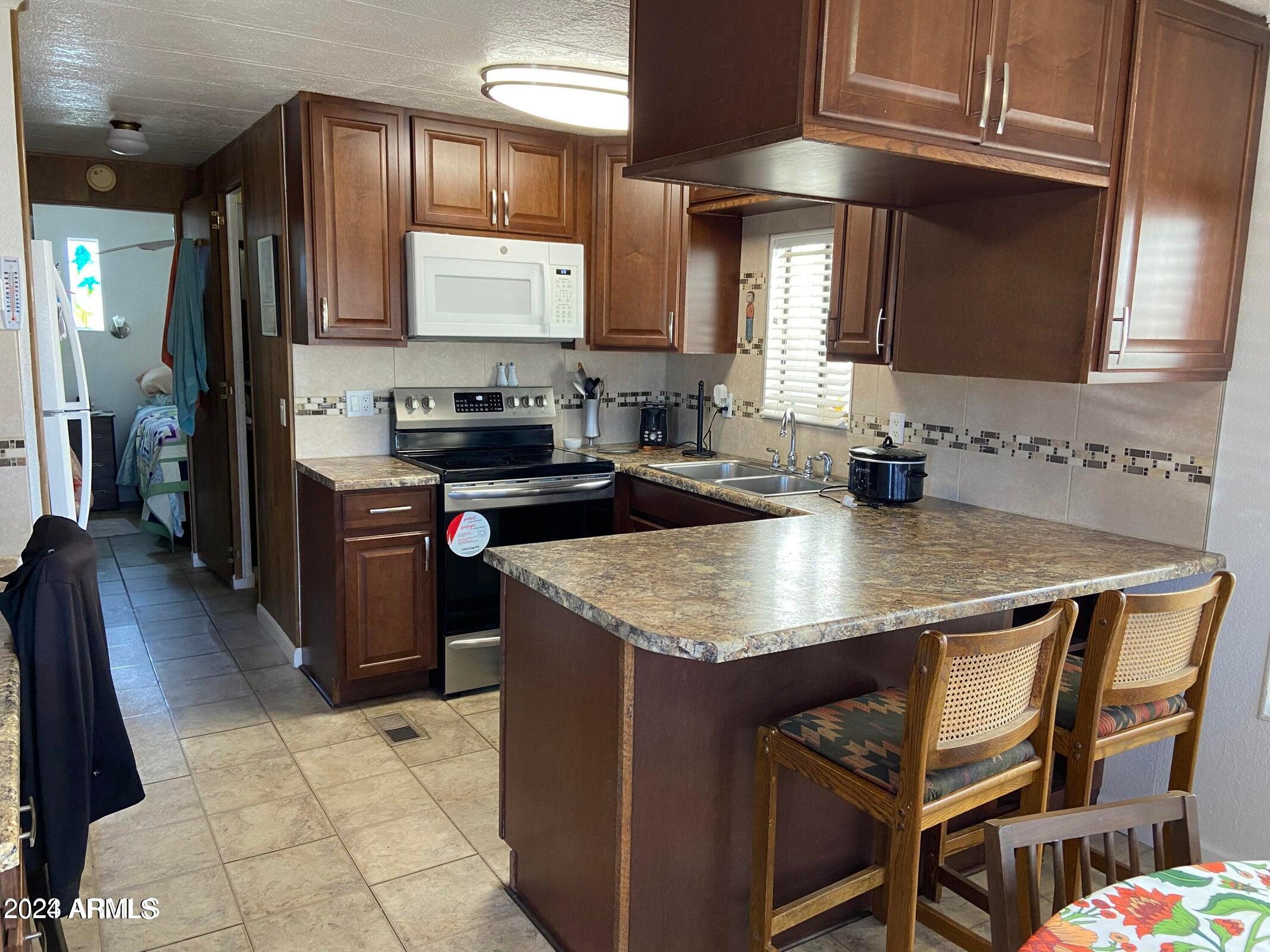 1169 Kiowa Circle Apache Junction, AZ 85119 - Photo 4 of 29 IMG_9175