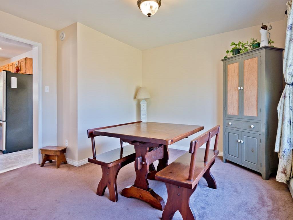 13 Montgomery Road Windham, ME 04062 - Photo 11 of 26 Dining room, 1st view.