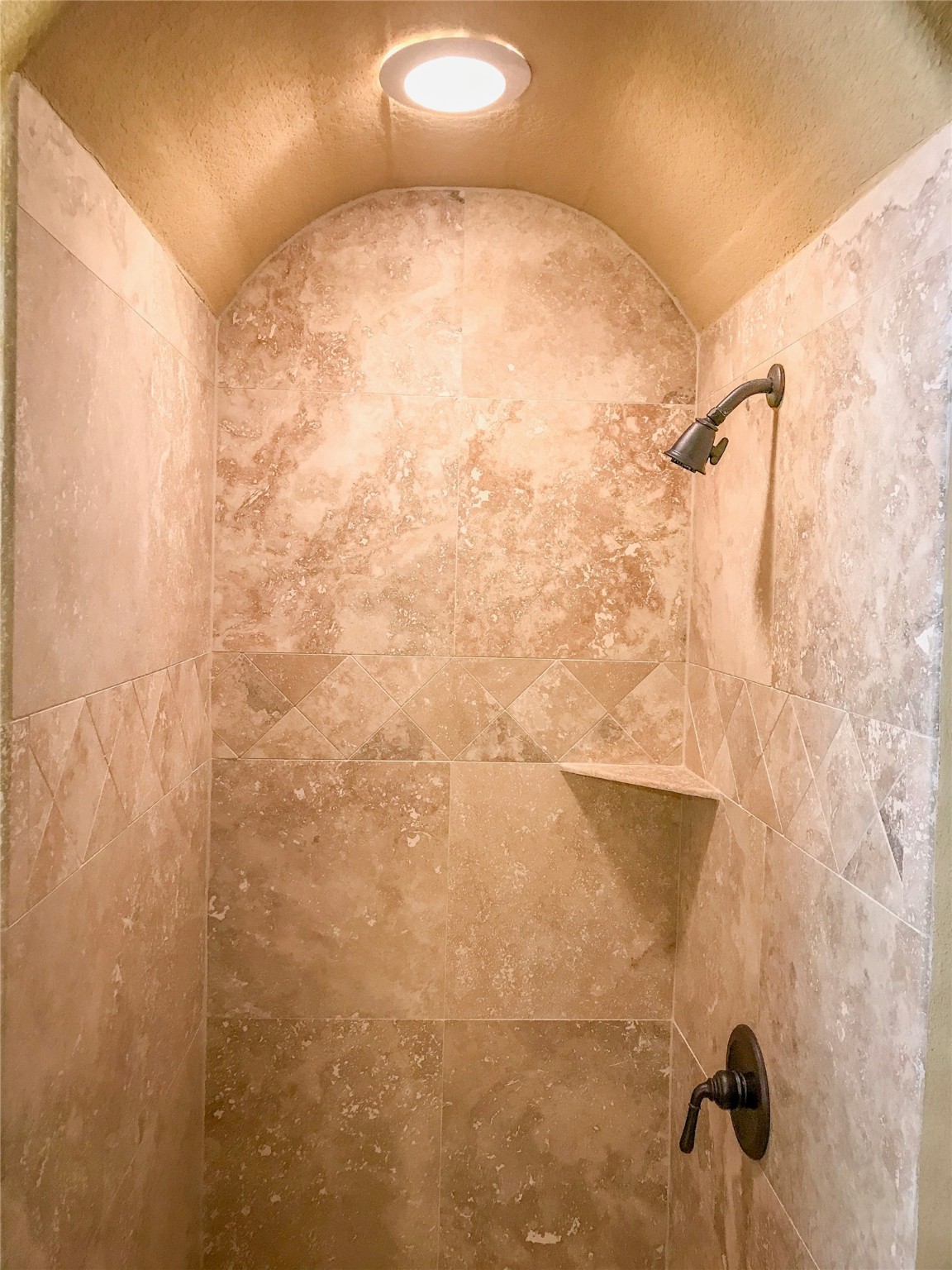 1432 West 21st Street, Unit F Houston, TX 77008 - Photo 19 of 27 a bathroom with a shower