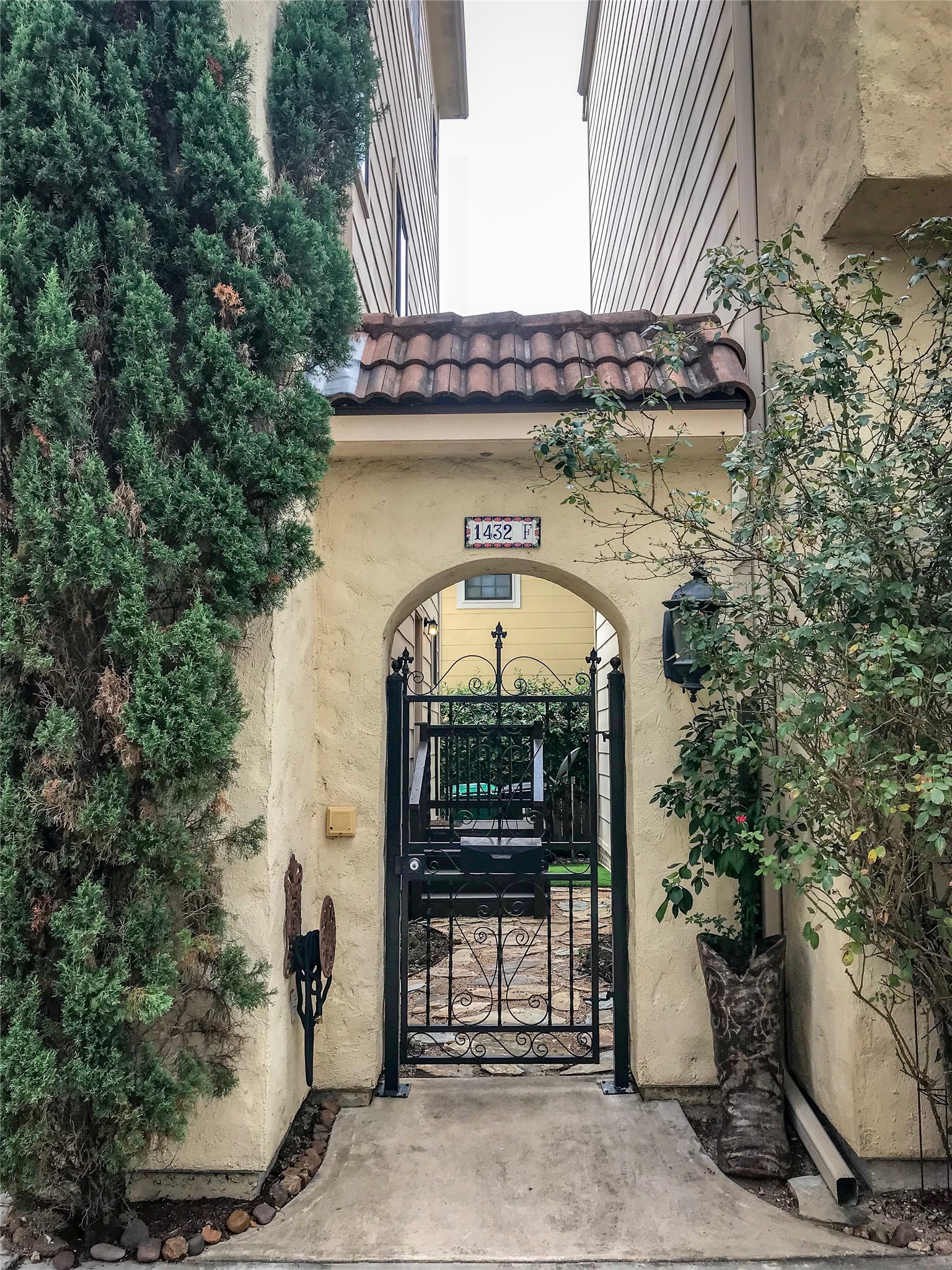 1432 West 21st Street, Unit F Houston, TX 77008 - Photo 3 of 27