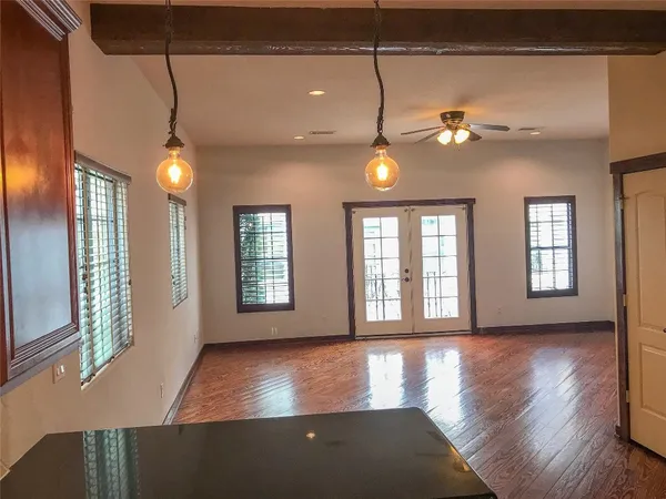 $2,695 | 1432 West 21st Street, Unit F, Houston, TX 77008