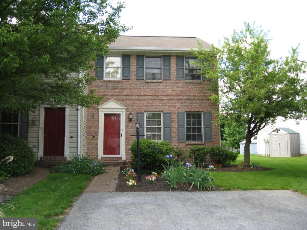 69 Brookfield Road Lititz, PA 17543 - Photo 1 of 20