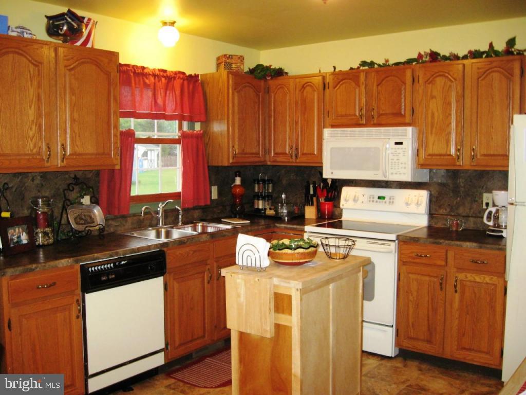 69 Brookfield Road Lititz, PA 17543 - Photo 7 of 20