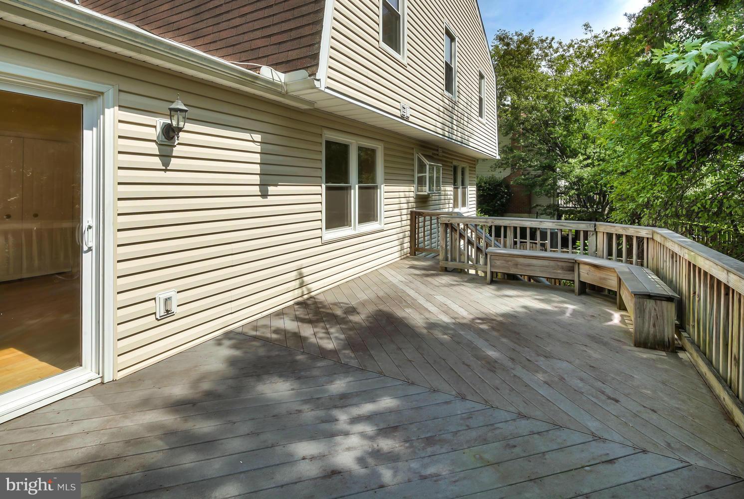 8107 Viola Street Springfield, VA 22152 - Photo 28 of 30 Exterior (Rear)