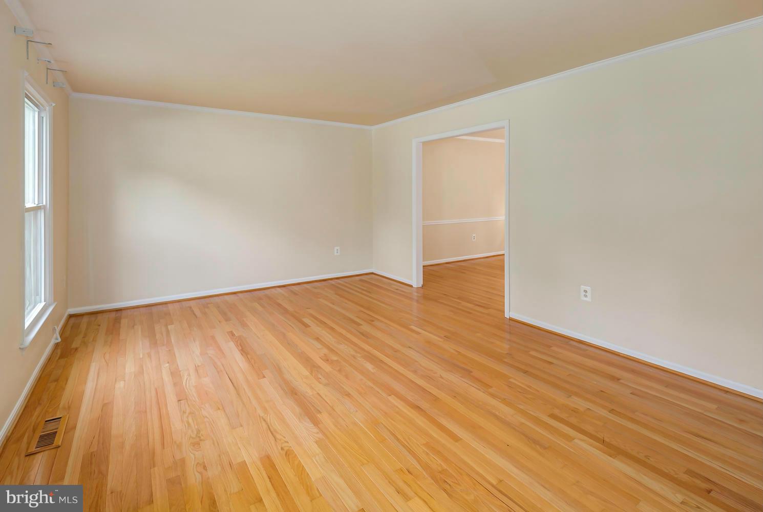 8107 Viola Street Springfield, VA 22152 - Photo 4 of 30 Living Room
