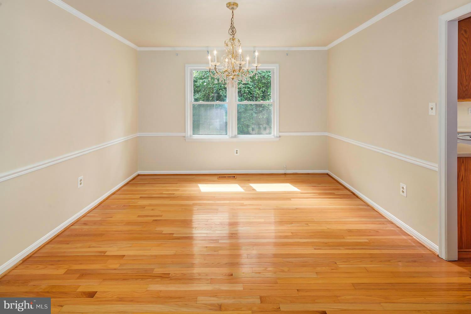 8107 Viola Street Springfield, VA 22152 - Photo 7 of 30 Dining Room