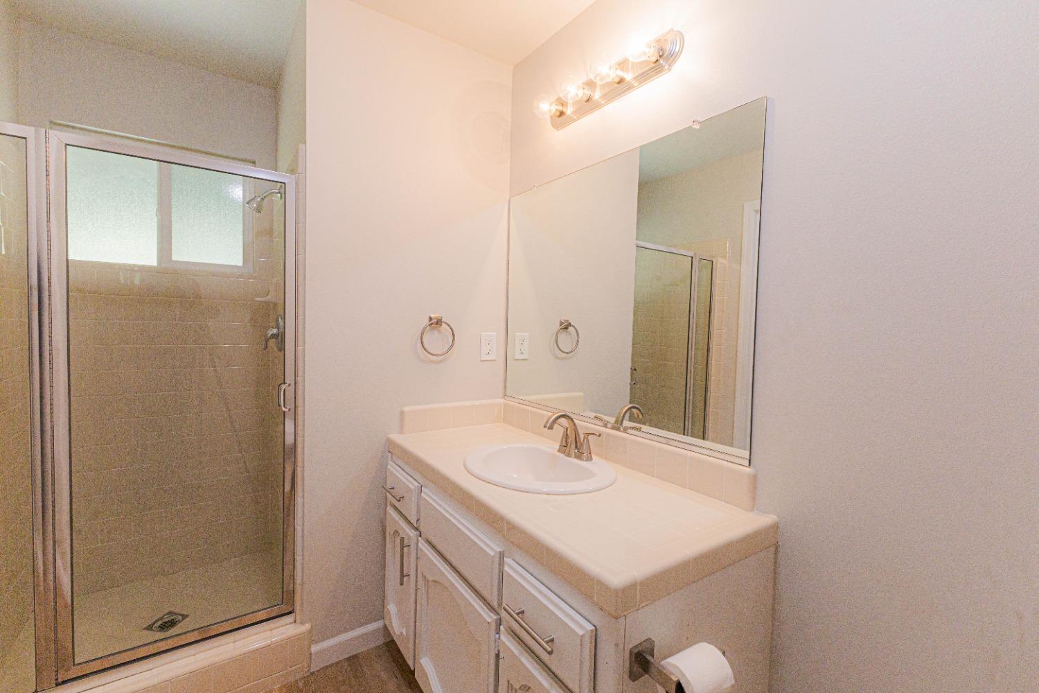 48795 Rock Point Road Oakhurst, CA 93644 - Photo 15 of 24 Gallery Image 15