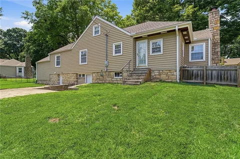 $395,000 | 5735 Walmer Street, Mission, KS 66202
