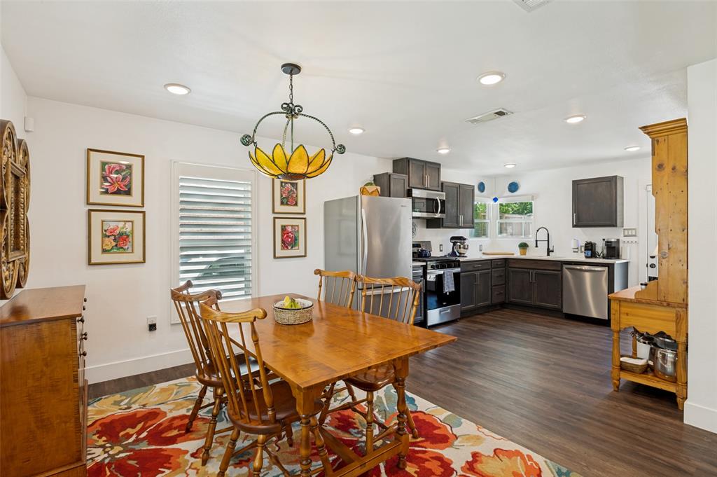 9824 Witham Street Dallas, TX 75220 - Photo 8 of 25 Dining area