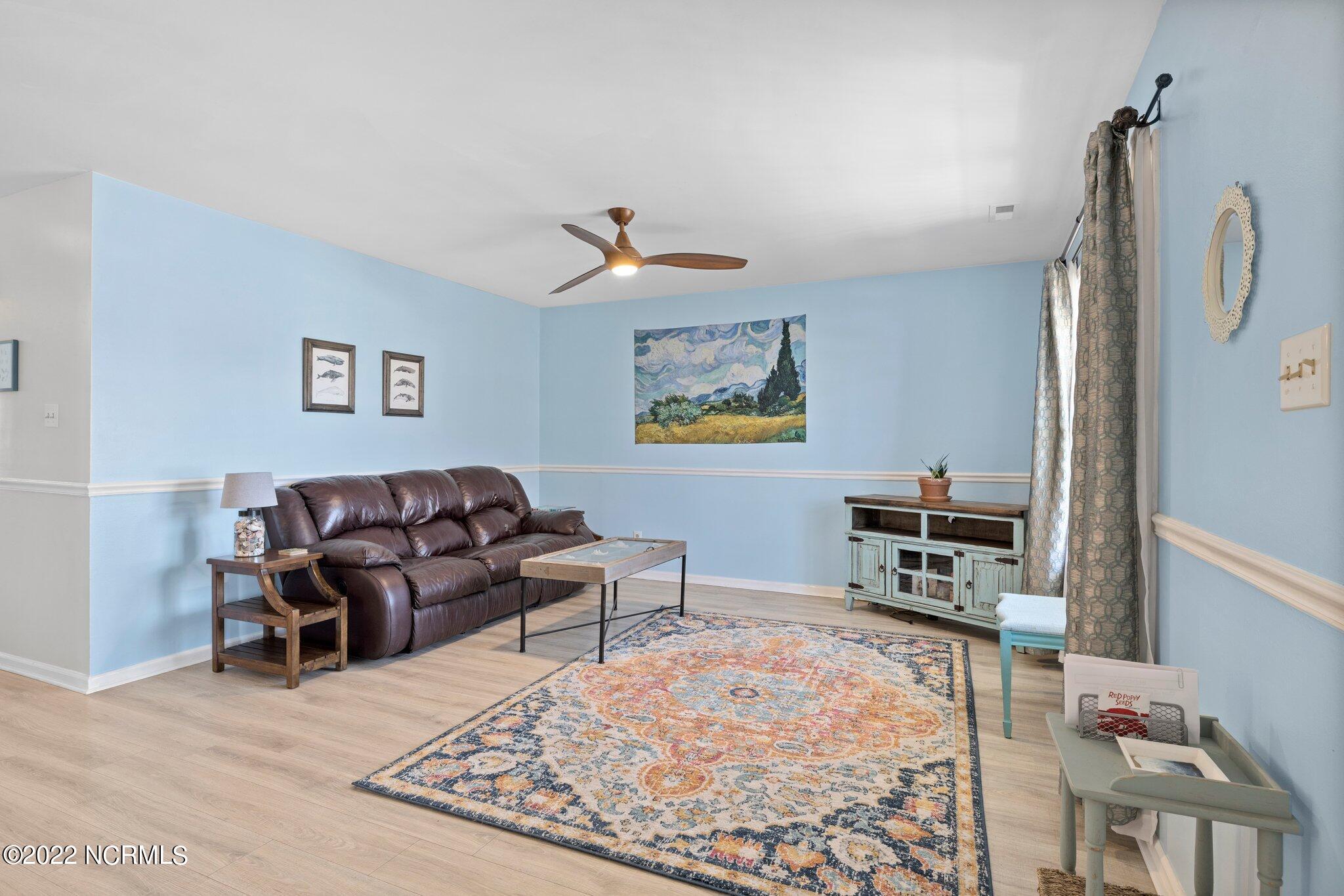 203 Foxhall Road Newport, NC 28570 - Photo 8 of 40 Great room
