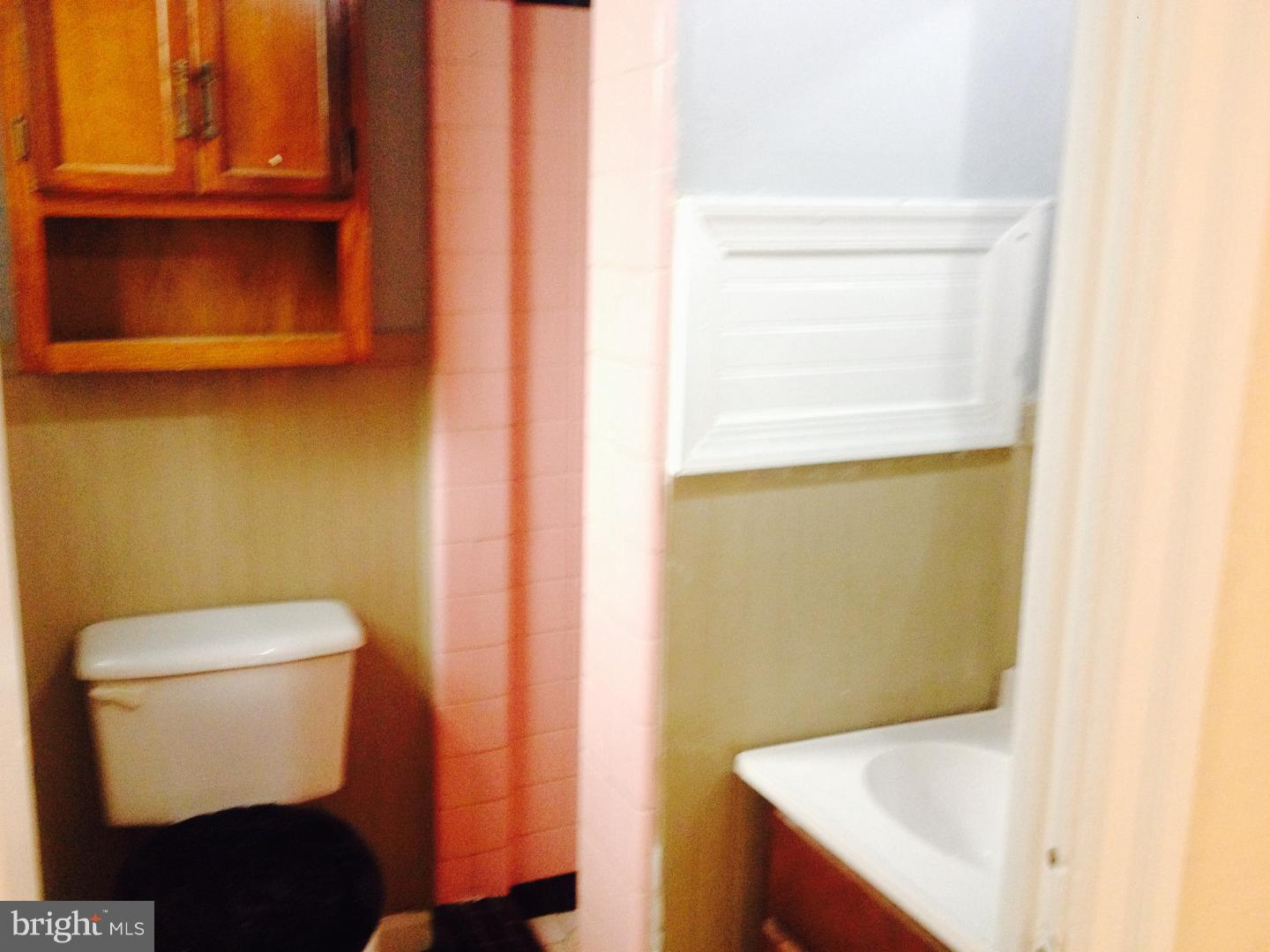 137 Oley Street Reading, PA 19601 - Photo 4 of 23