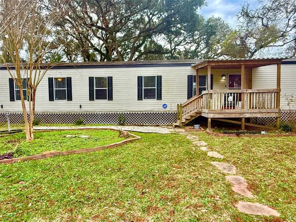 $1,399 | 210 Lake Drive, Oyster Creek, TX 77541