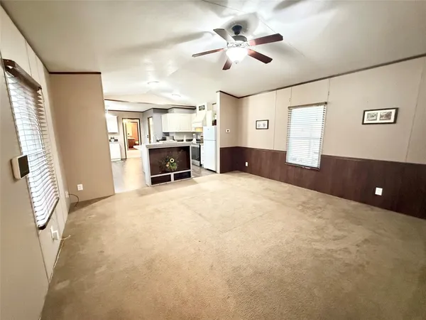 $1,399 | 210 Lake Drive, Oyster Creek, TX 77541