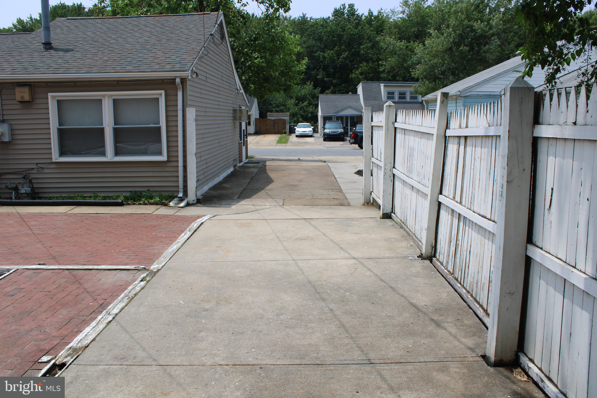 128 Louise Road New Castle, DE 19720 - Photo 19 of 26 Extended driveway