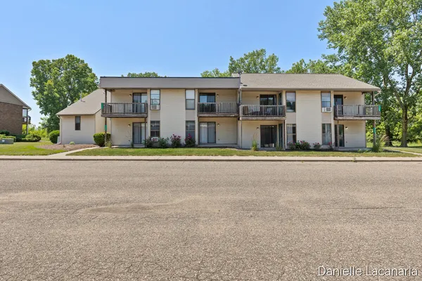 $149,000 | 11363 40th Avenue, Unit 13, Allendale, MI 49401