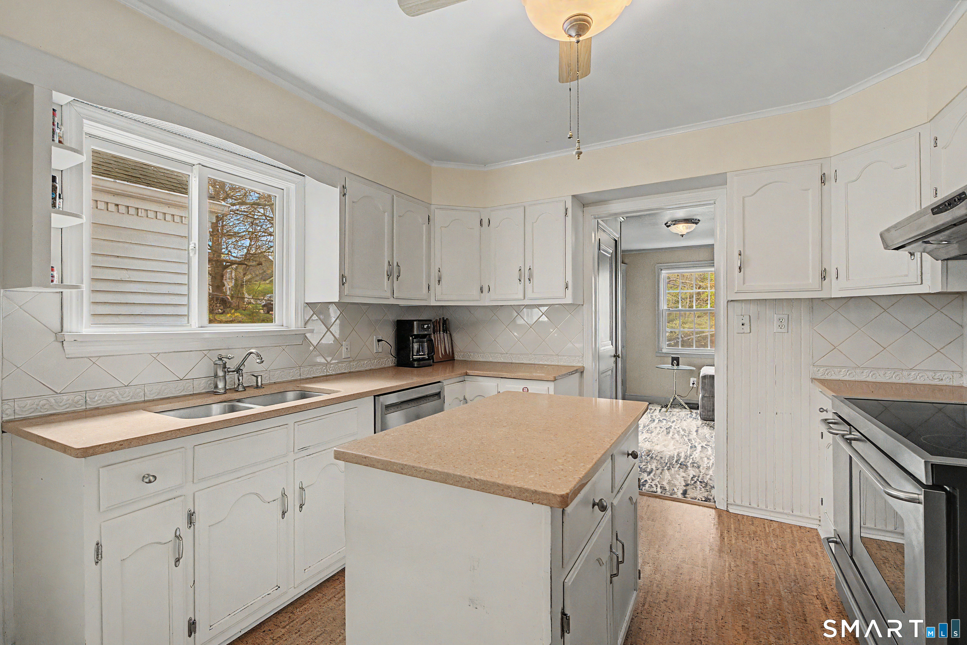 60 Briarcliff Road Hamden, CT 06518 - Photo 11 of 37