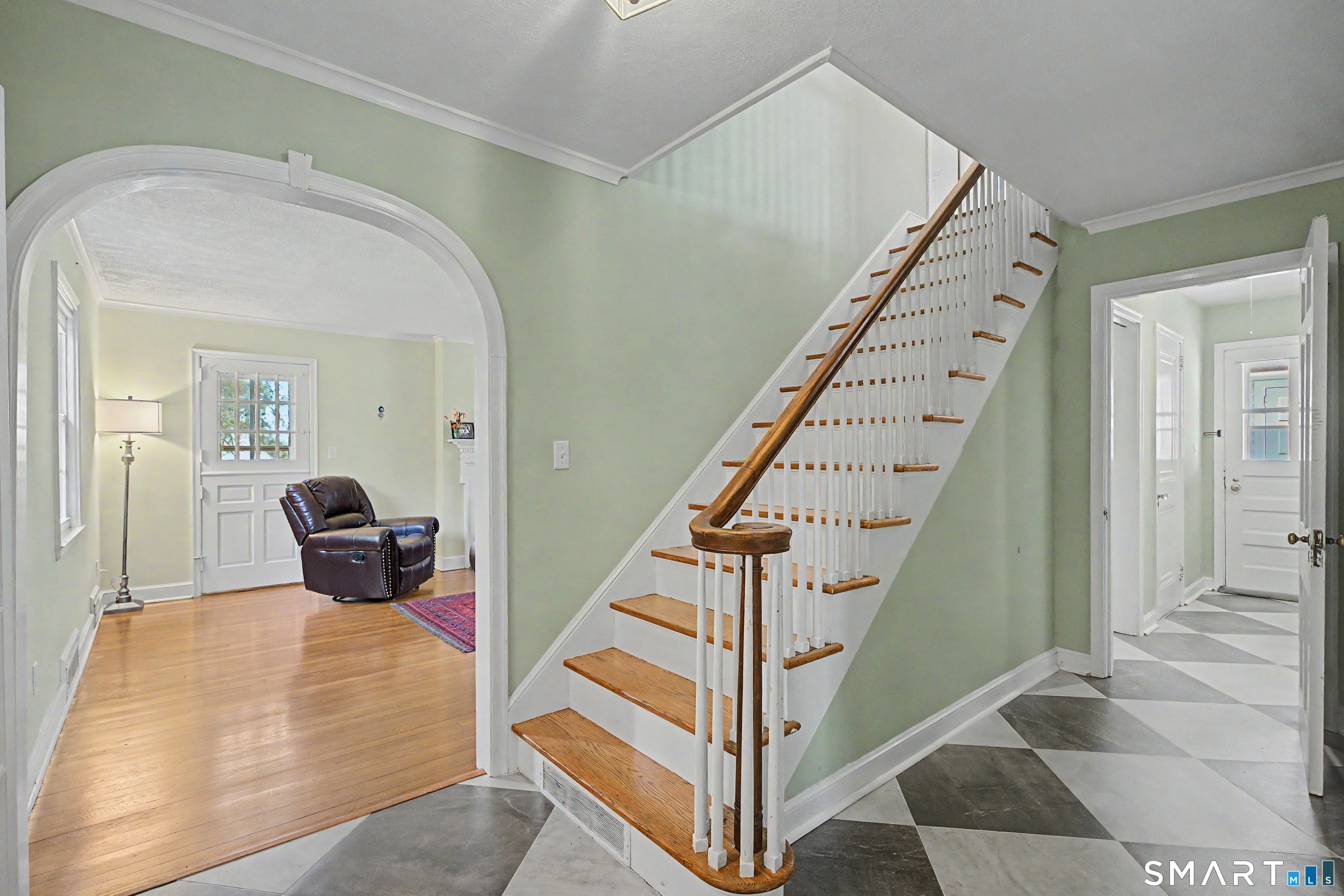 60 Briarcliff Road Hamden, CT 06518 - Photo 2 of 37