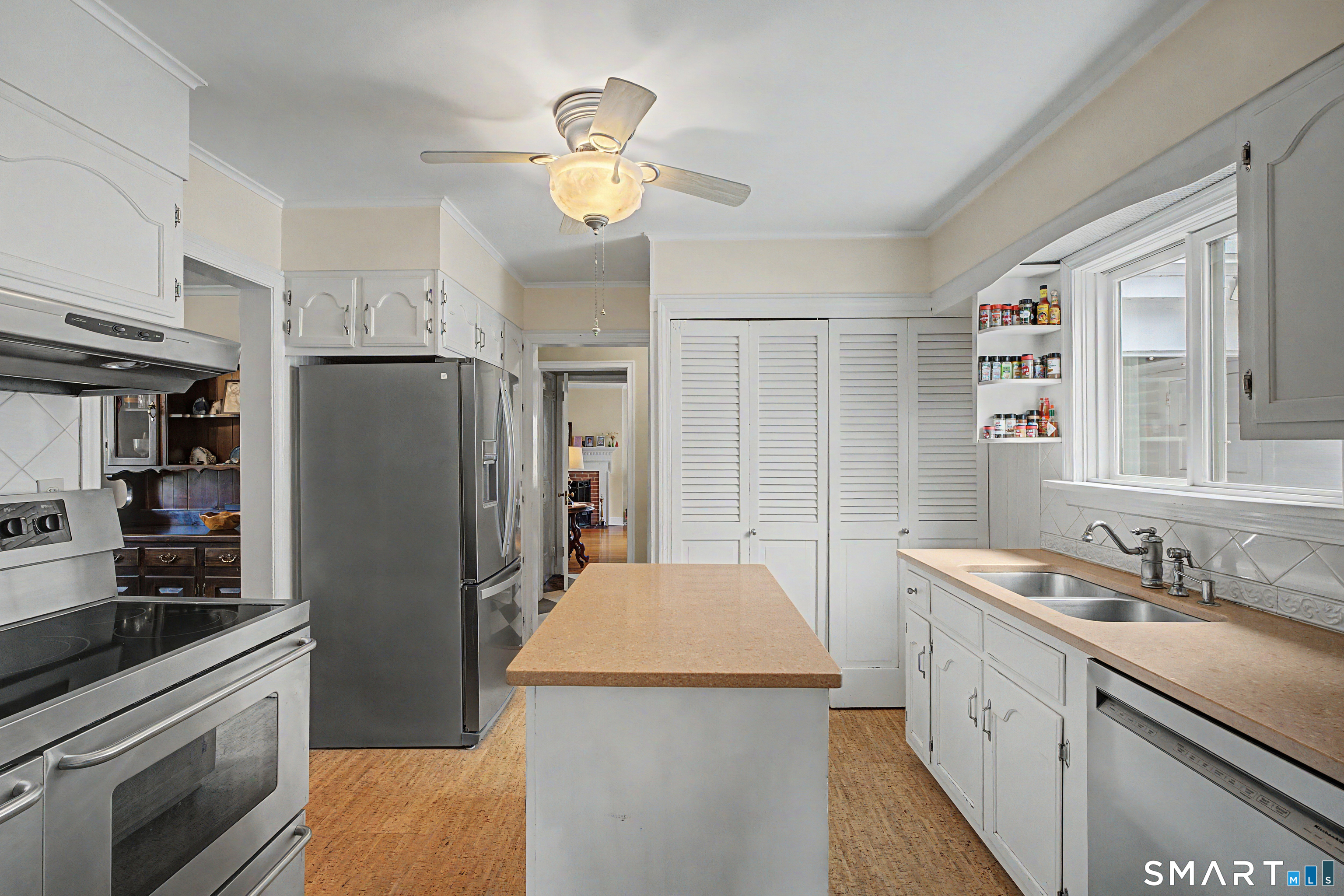 60 Briarcliff Road Hamden, CT 06518 - Photo 10 of 37