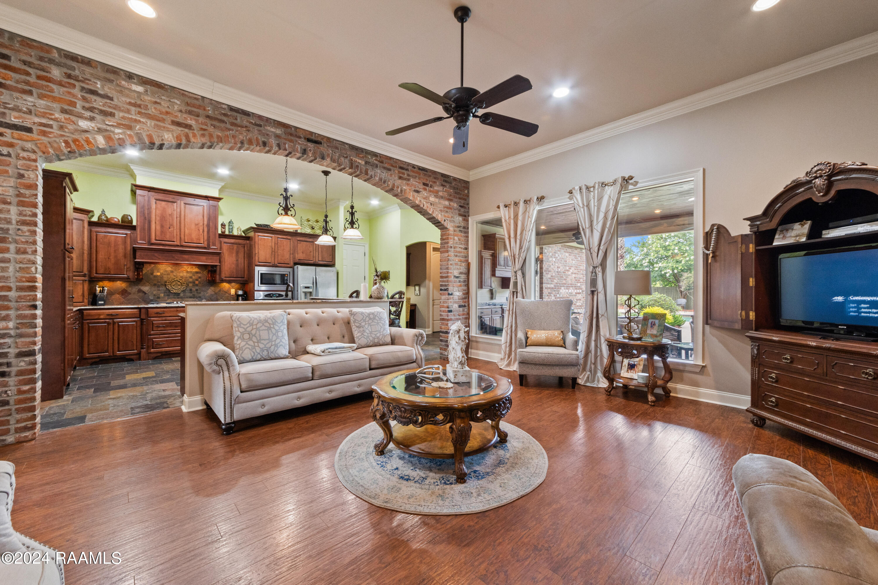 111 Timberland Ridge Boulevard Lafayette, LA 70507 - Photo 18 of 45 Living-Kitchen