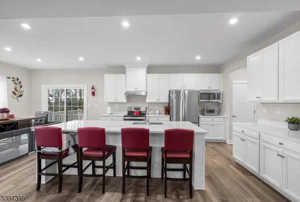 $5,500 | 16 Esposito Lane, Landing, NJ 07850