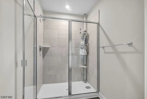 $5,500 | 16 Esposito Lane, Landing, NJ 07850