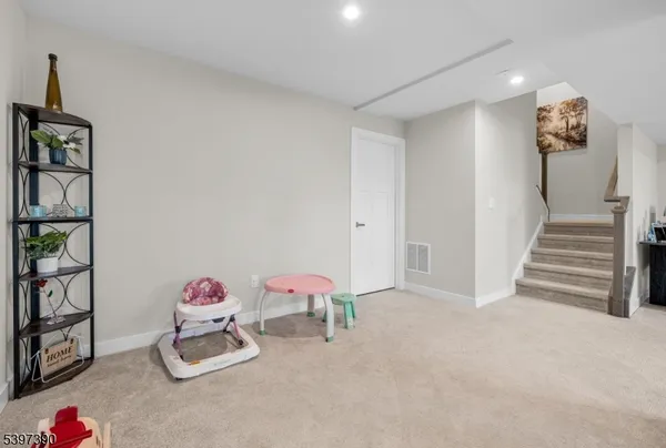 $5,500 | 16 Esposito Lane, Landing, NJ 07850