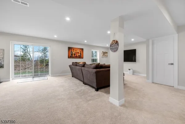 $5,500 | 16 Esposito Lane, Landing, NJ 07850