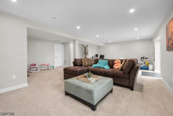 $5,500 | 16 Esposito Lane, Landing, NJ 07850