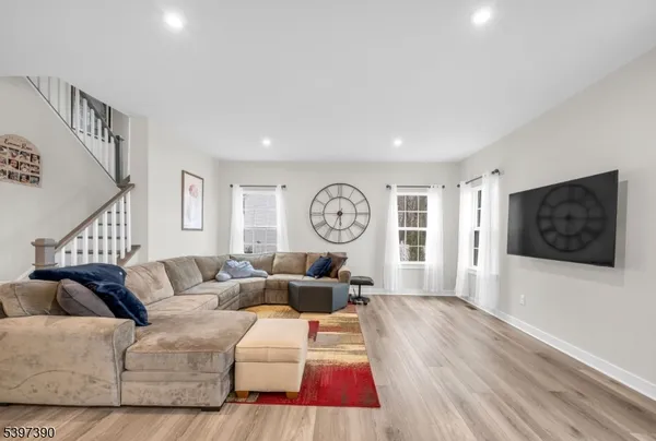 $5,500 | 16 Esposito Lane, Landing, NJ 07850