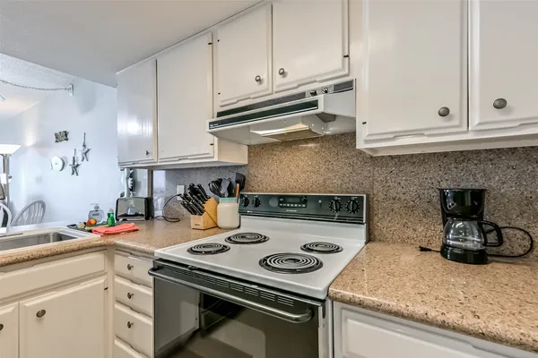 $322,000 | 7310 Seawall Boulevard, Unit 907, Galveston, TX 77551