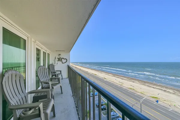 $322,000 | 7310 Seawall Boulevard, Unit 907, Galveston, TX 77551