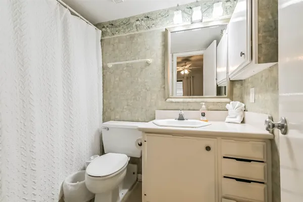$322,000 | 7310 Seawall Boulevard, Unit 907, Galveston, TX 77551