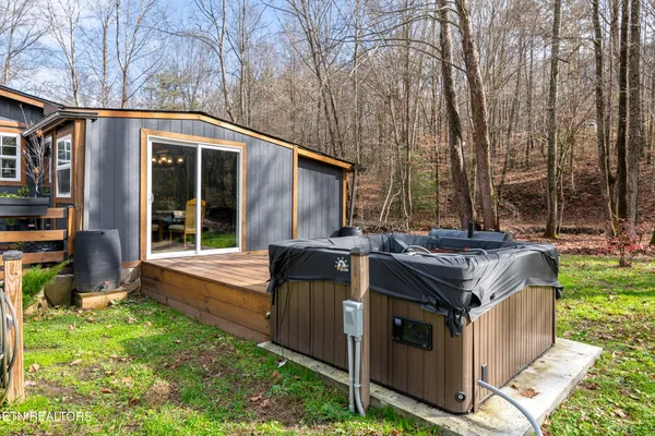 $279,000 | 1214 Little Elk Creek Road, Pioneer, TN 37847