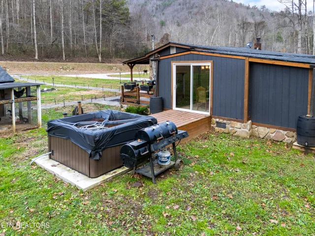 $279,000 | 1214 Little Elk Creek Road, Pioneer, TN 37847