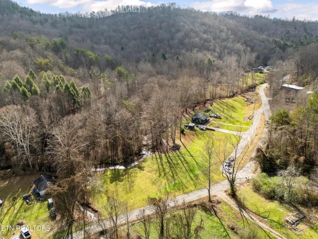 $279,000 | 1214 Little Elk Creek Road, Pioneer, TN 37847